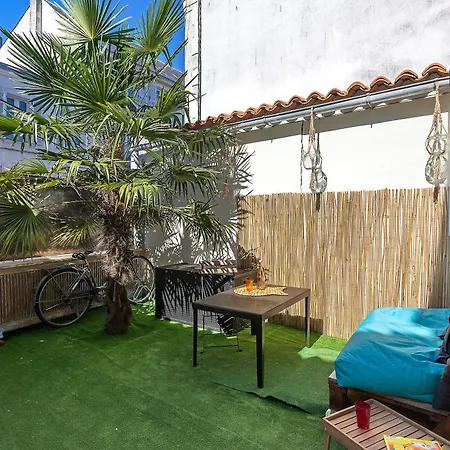 L'etoile Du Vieux Port Bed & Breakfast 3*